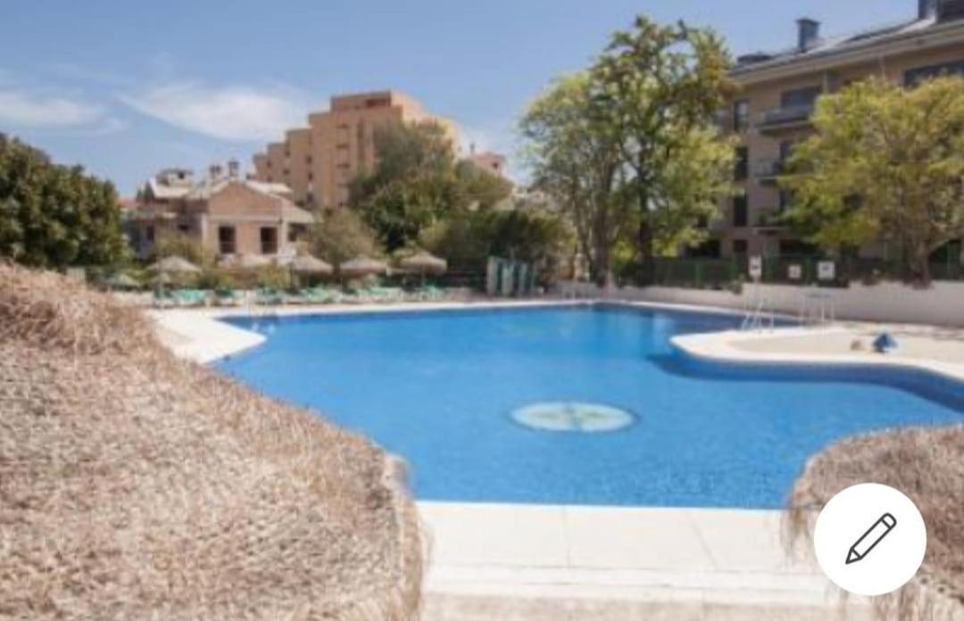 Apartamento Vacacional Costa Del Sol 贝纳尔马德纳 外观 照片